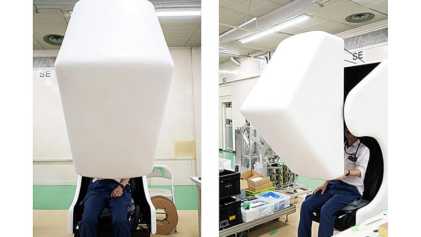 Wearable-Free Immersive Experiences